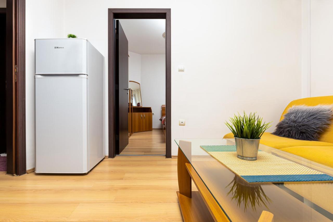Lovely 1Bd Apartment Close To The Summer Theatre 플로브디프 외부 사진