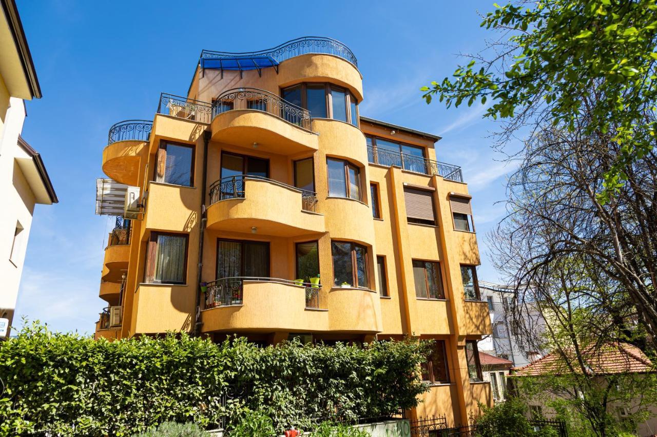 Lovely 1Bd Apartment Close To The Summer Theatre 플로브디프 외부 사진