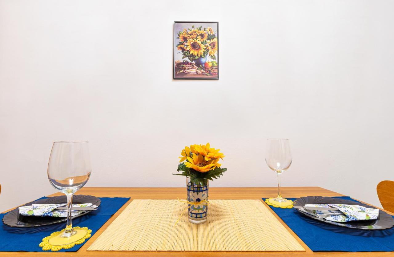 Lovely 1Bd Apartment Close To The Summer Theatre 플로브디프 외부 사진